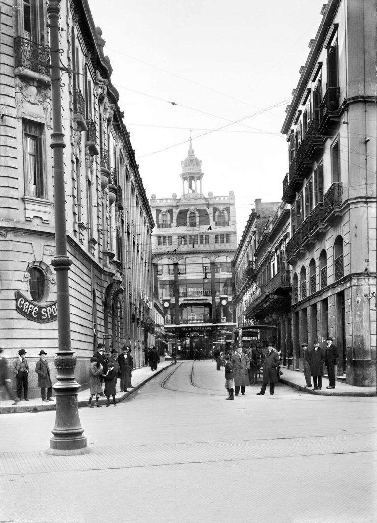 Optica Ferrando 02 768x1066