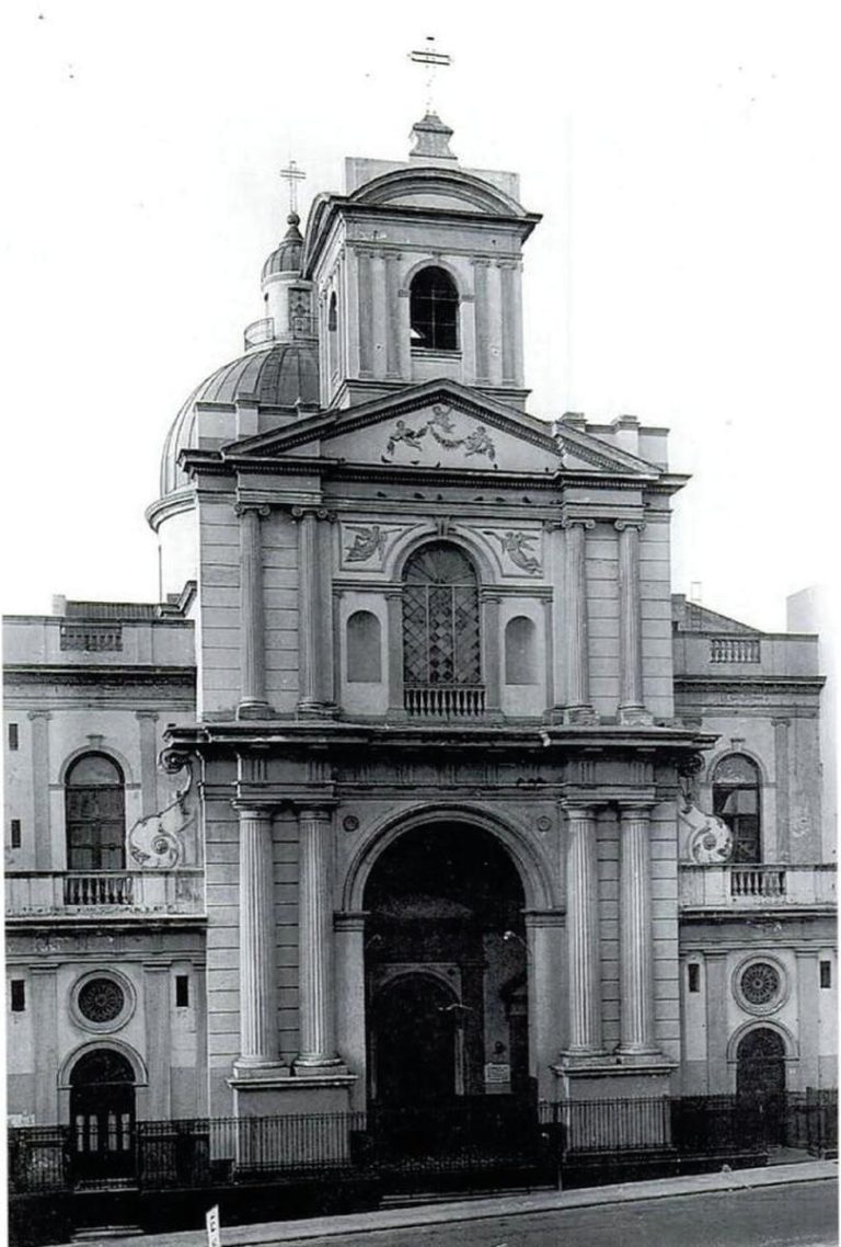 senora de lourdes 03 768x1138